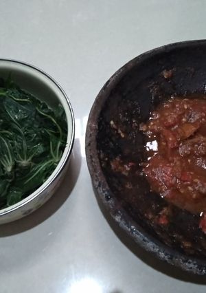 Foto resep Lalapan Daun Singkong & Daun Pepaya