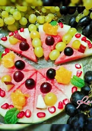 A picture of Watermelon Fruit Pizza.