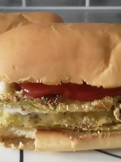 Una foto de Sanduchitos de crocantes de calabacín...🥒🥪😜😜😜