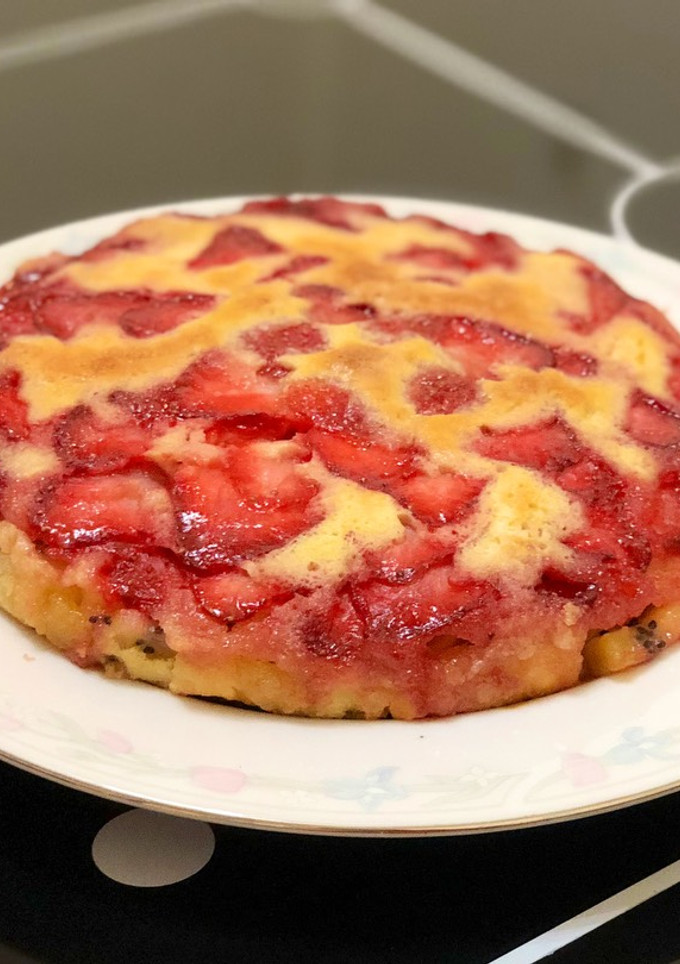 Una foto de Tarta de fresa y kiwi