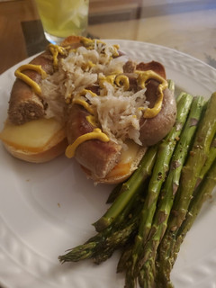 A picture of Brad's homemade apple & beer bratwurst.