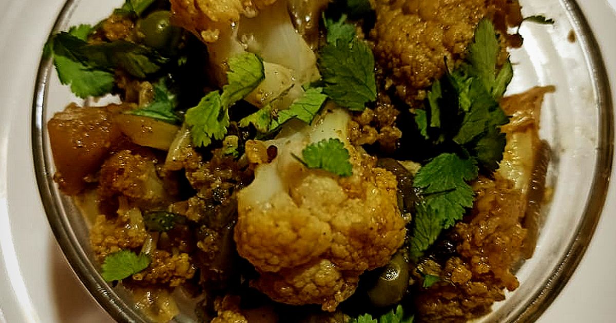 Gobhi Matar Ki Sabzi Or Cauliflower And Green Peas Mix Veg Recipe by ...