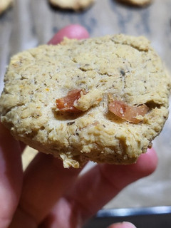 Una foto de Galletitas saladas de jamón sin gluten