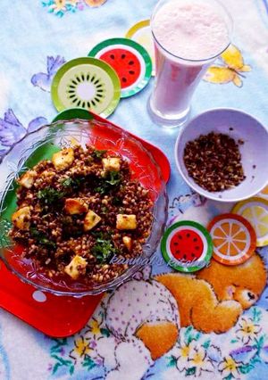 A picture of Green moong sprout with grilled paneer.