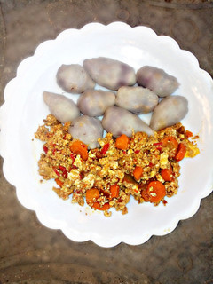 A picture of Cocoyam (Makani/gwaza) with egg sauce.