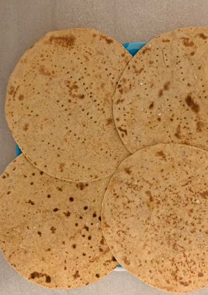 A picture of Oats Garlic Khakhra.