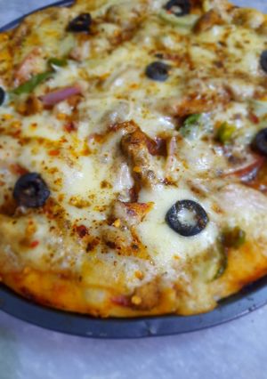 A picture of Chicken fajita pizza 🍕🍕.