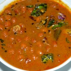 A picture of Kadalai Curry.