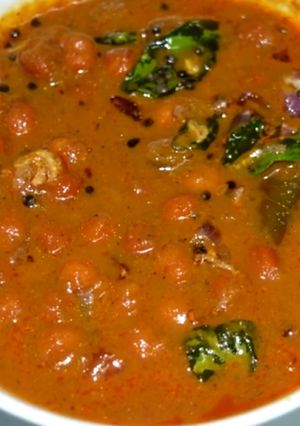 A picture of Kadalai Curry.