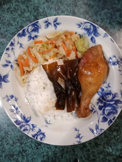 高麗菜雞腿飯 的食譜成品照片