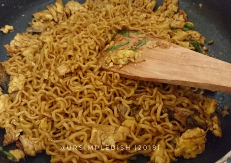 Resep Mie Goreng (ala Chinese Food) oleh Bina Decilena - Cookpad