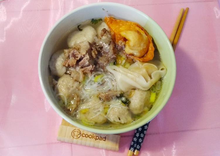 Bakso Pangsit Special