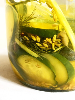 A picture of Pickled cucumbers 🥒.