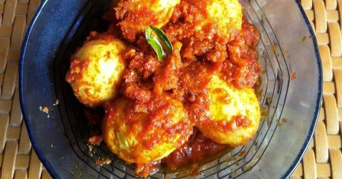 157 resep telur bulat balado enak dan sederhana Cookpad