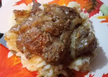 Easiest Way to Make Appetizing Beef Liver and Onions in Gravy