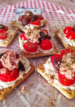 Φωτογραφία της συνταγής Cream crackers κινόα με ντοματίνια