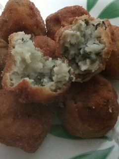 Una foto de Bolas de patatas y acelgas