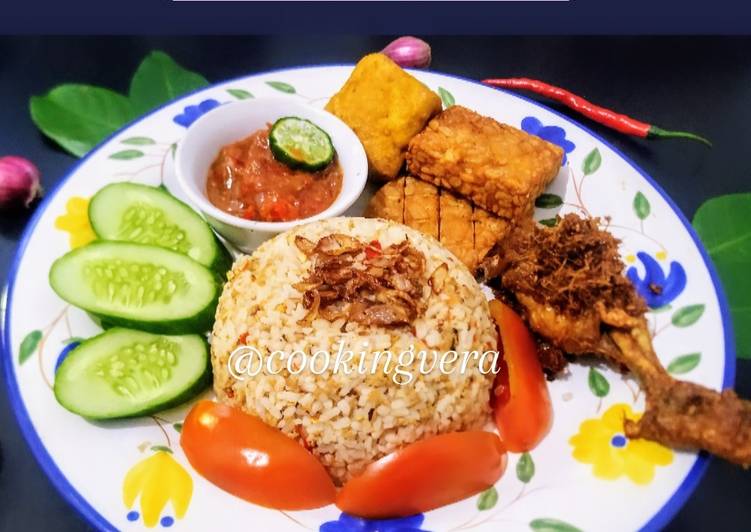 Bagaimana Masak Nasi Tutug Oncom, Menggugah Selera
