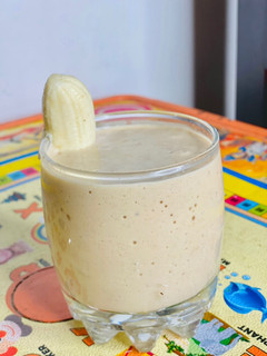 A picture of Banana milkshake.