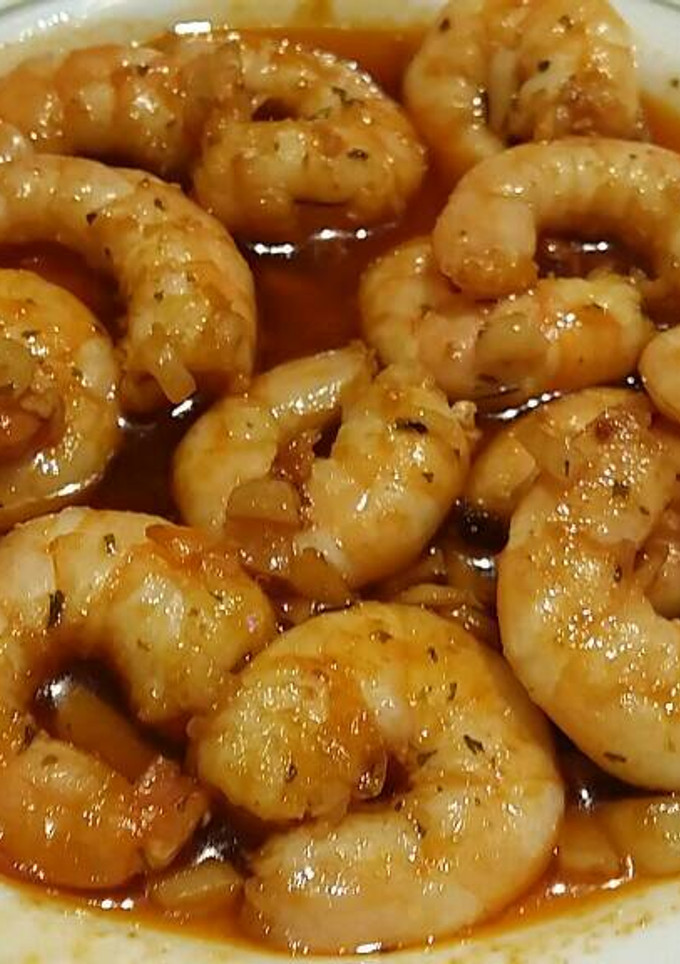 Una foto de Gambas cocidas al ajillo