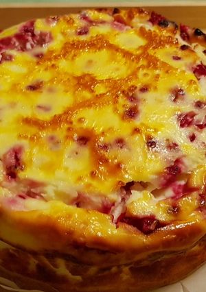 O poză a rețetei Cheesecake cu coacăze roșii și aluat pufos (gluten free).