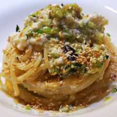 Foto di Spaghettoni con zucchina ricotta e ciciulena