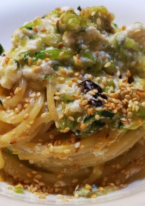 Foto di Spaghettoni con zucchina ricotta e ciciulena