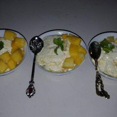A picture of Mango ice cream.