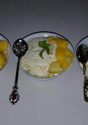 A picture of Mango ice cream.