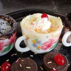 A picture of Chocolate Mugcake and Vanilla Mugcake.