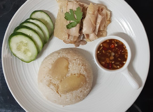 รูปของ "ข้าวมันไก่ในหม้อหุงข้าว" Chicken Rice 🐔🍚😋