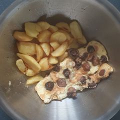 A picture of Chunky Chips and Button Mushroom Omelette.