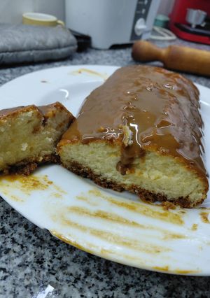Una foto de Budín con Dulce de Leche Perfecto para el Mate. Riquisimo y Facil!