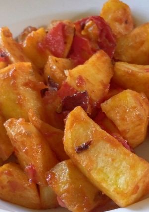 A picture of Fried irish potato cubes.