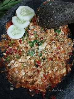Foto resep 1018. Sambal Kemangi Telor Asin