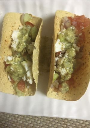 A picture of Masala papad tacos.