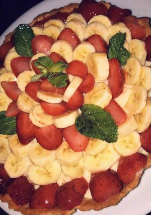 صورة لوصفة تارت الموز والفراولة بكريمة الموسلين 🎂🎂🎂🍌🍌🍌🍌🍌🍓🍓🍓🍓🍓