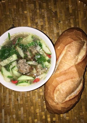 Hình của món Bánh mì xíu mại.