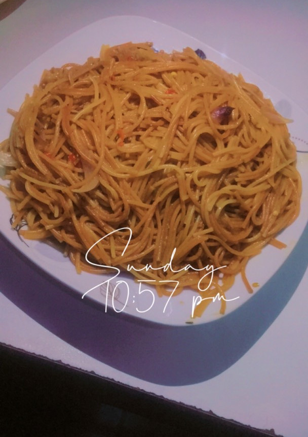 Brown spaghetti ainihin hoton girkin
