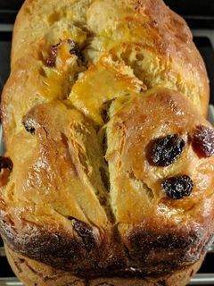 Una foto de Brioche de queso con arándanos en panificadora