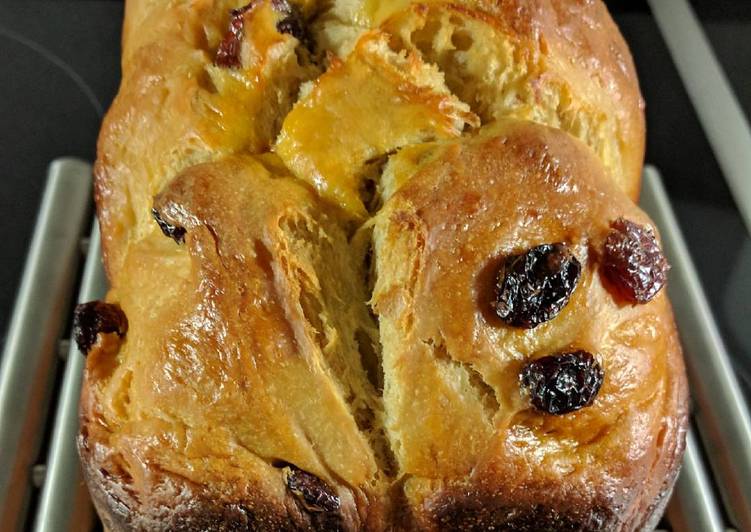 Brioche de queso con arándanos en panificadora