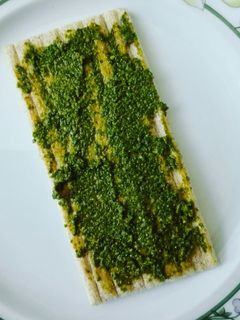 Fodros kel pesztó recept fotója