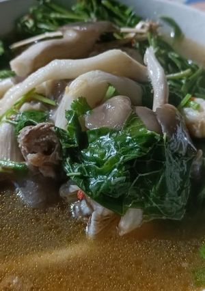รูปของ แกงเห็ดนางฟ้าภูฐานใส่หมูแดดเดียว