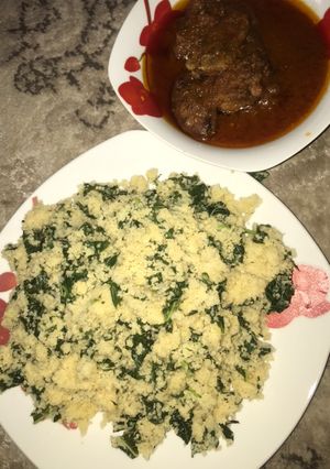 A picture of Couscous with spinach.