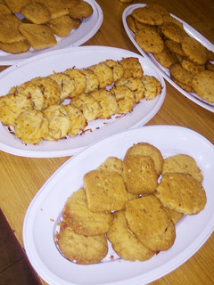 A picture of Cornflakes, Oat, Coconut and Groundnut cookies.