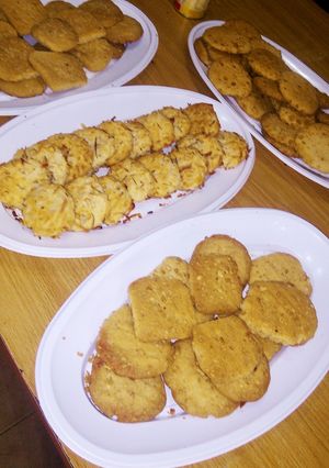 A picture of Cornflakes, Oat, Coconut and Groundnut cookies.