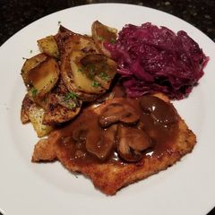 A picture of Jager-Schnitzel.