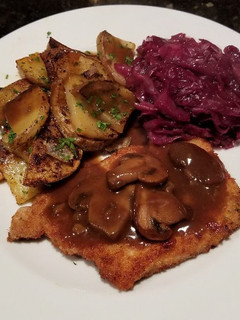 A picture of Jager-Schnitzel.