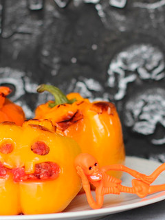 Una foto de Pimientos Rellenos Terroríficos