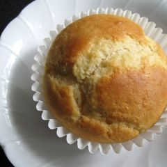 A picture of Basic Plain Muffins.